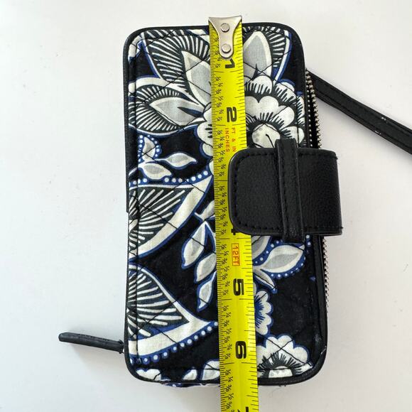 Vera Bradley Wristlet Wallet Snow Lotus Floral RFID Travel Quilted Zip Black - Picture 7 of 8